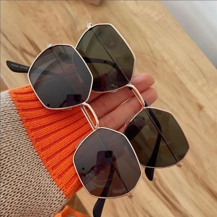 Suga Octagon Round Black Sunglass bqu5q7-dm