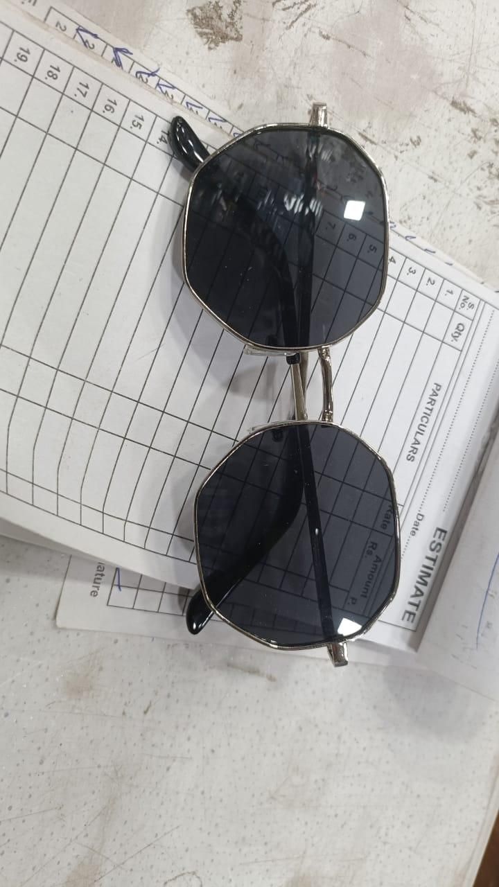 Suga Octagon Round Black Sunglass bqu5q7-dm